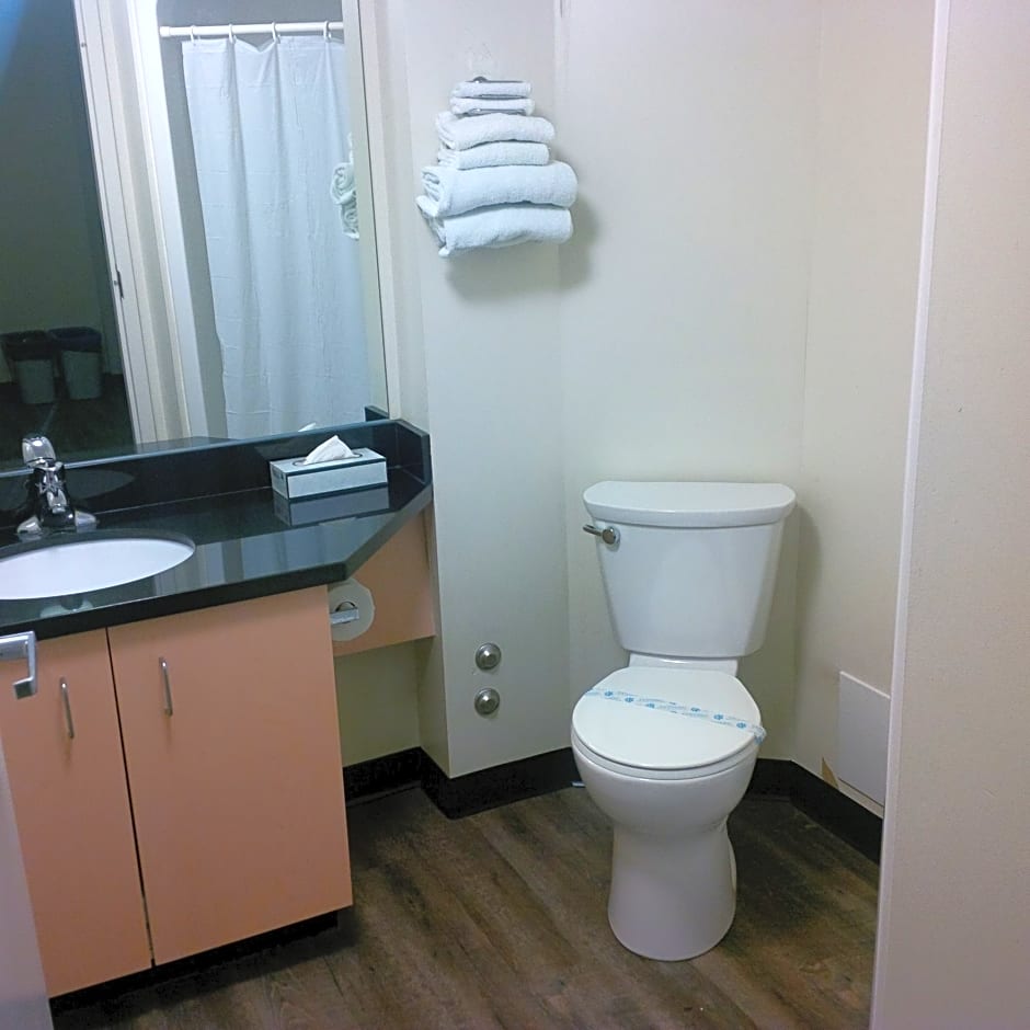 Residence & Conference Centre - Oakville 28/29