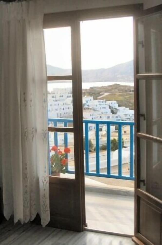 Ioanna Rooms 19/50