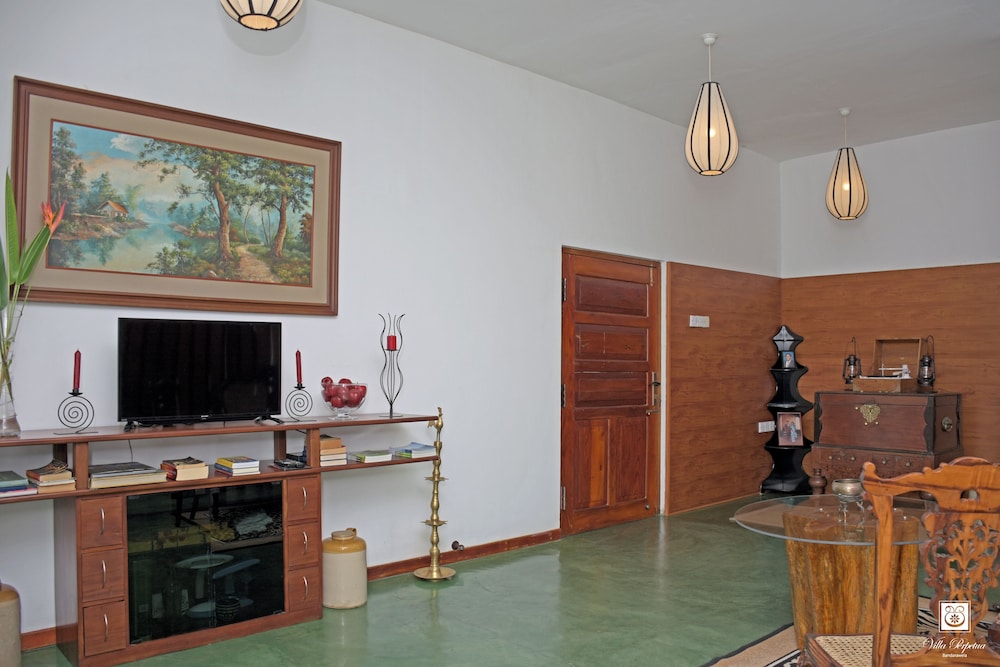 Villa Perpetua 10/69