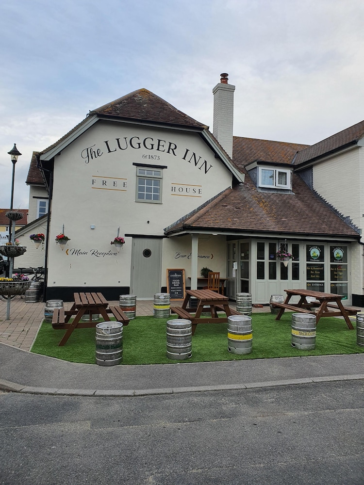 The Lugger Inn 2/47