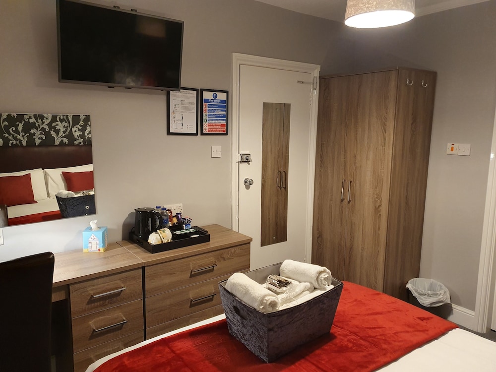 The Braemar Hotel 26/50
