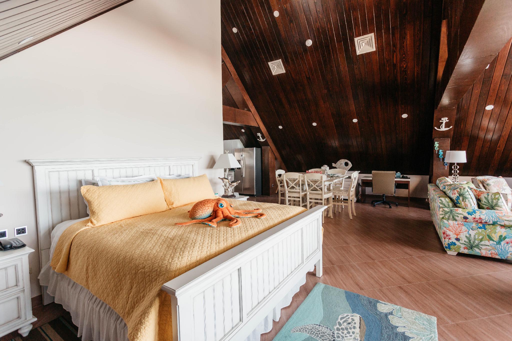 Governor, Suite