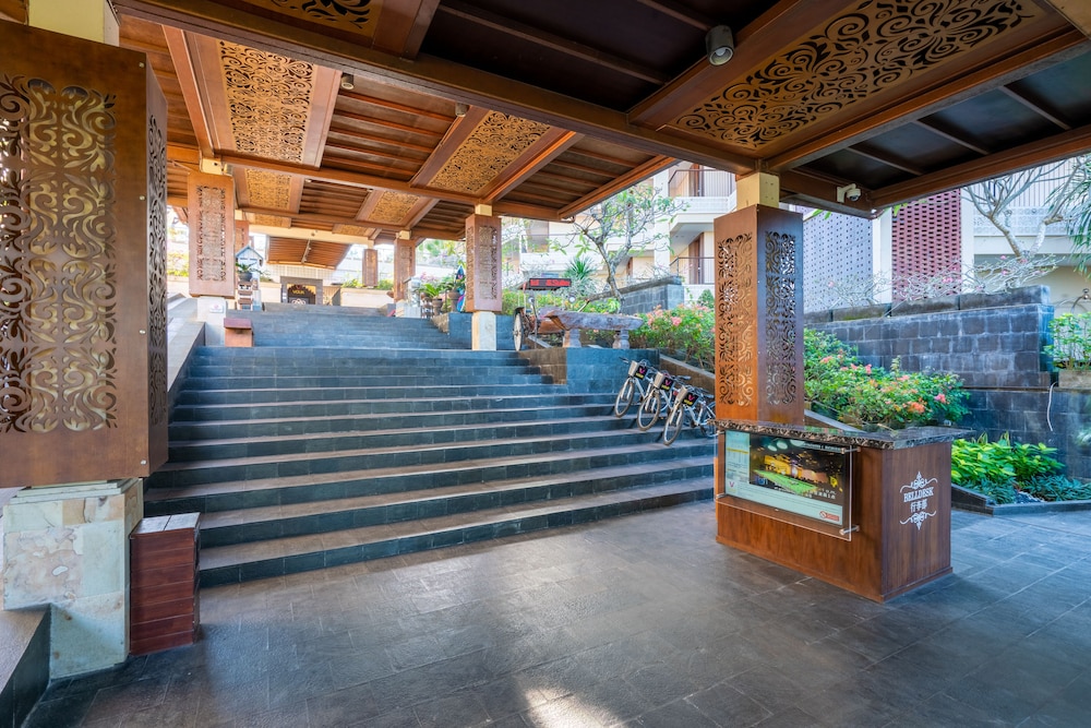 Vouk Hotel And Suites 8/71