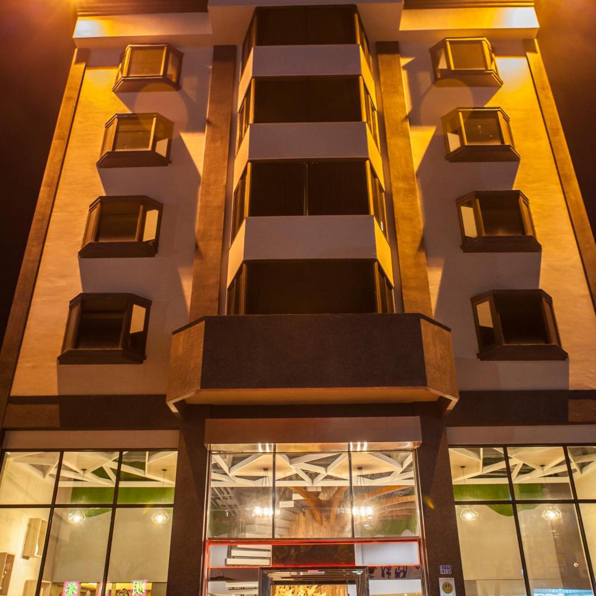 Yadi Hotel 47/53