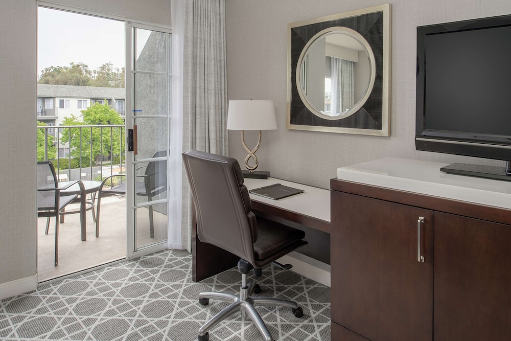 Hilton San Diego Del Mar 50/70