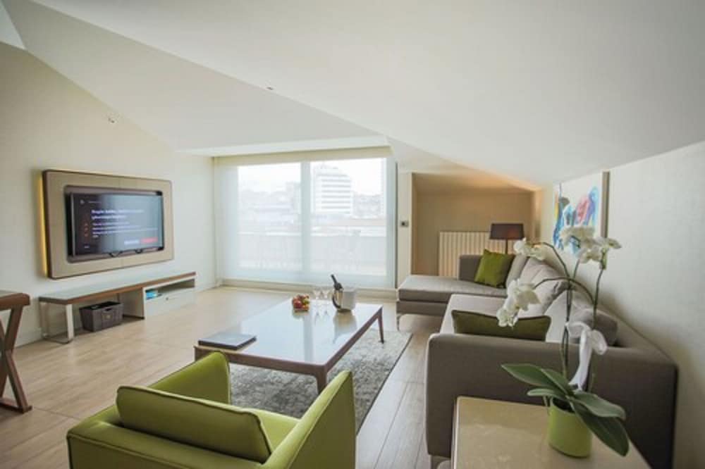 Tzl Suites 36/69