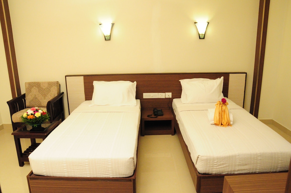 DELUXE, TWIN BEDS