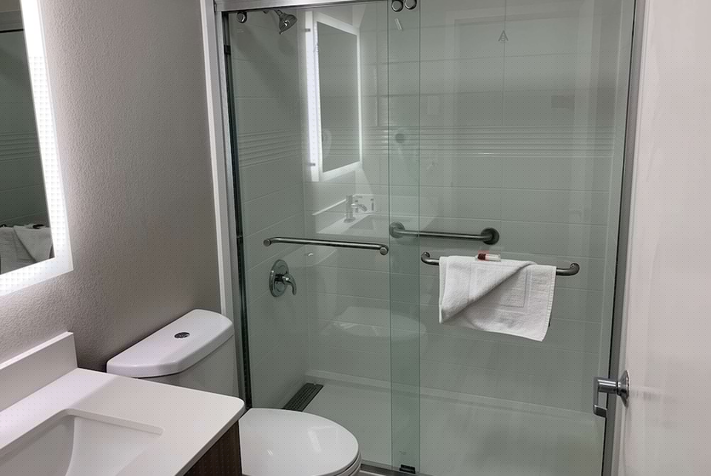 Microtel Inn & Suites by Wyndham Charlotte Airport 16/28