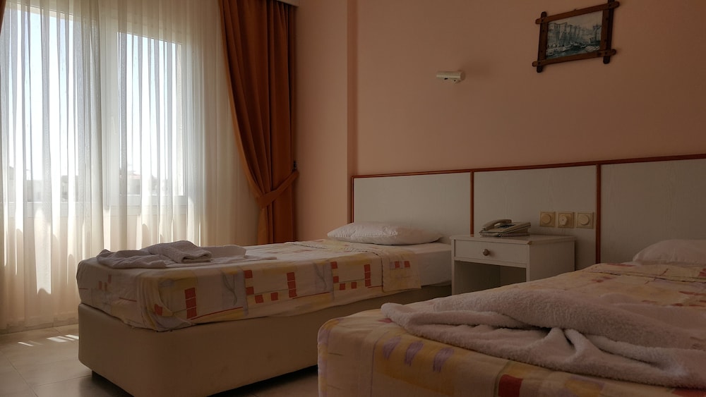 Golden Moon Apart Hotel 35/64
