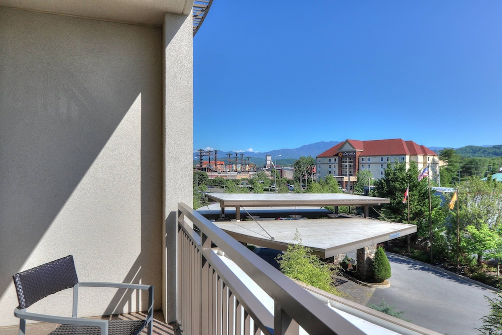 Courtyard Pigeon Forge 35/82