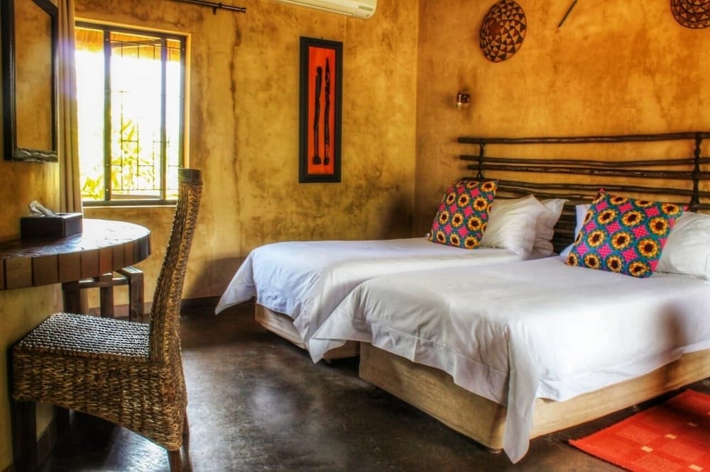 Amazulu Lodge 10/50