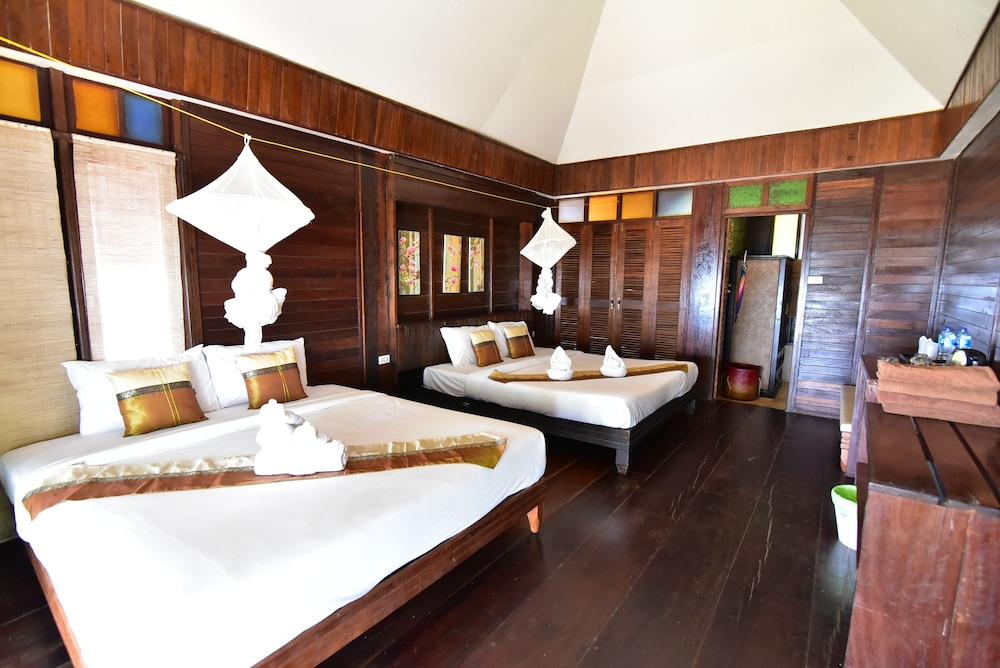Koh Ngai Thanya Beach Resort 29/65