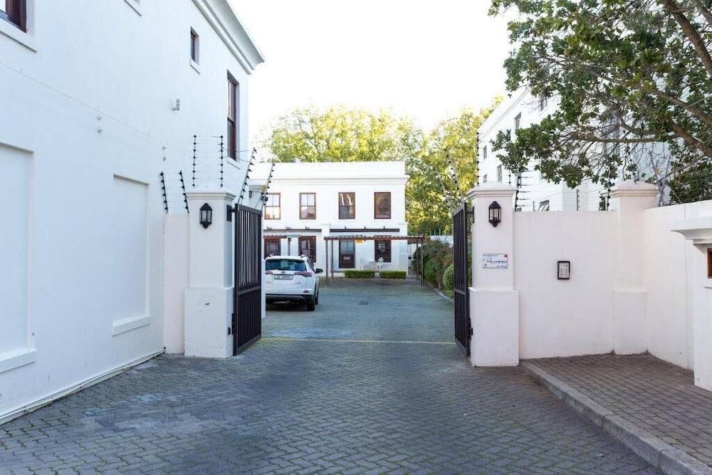 Avemore Mareba Court No 9 41/47