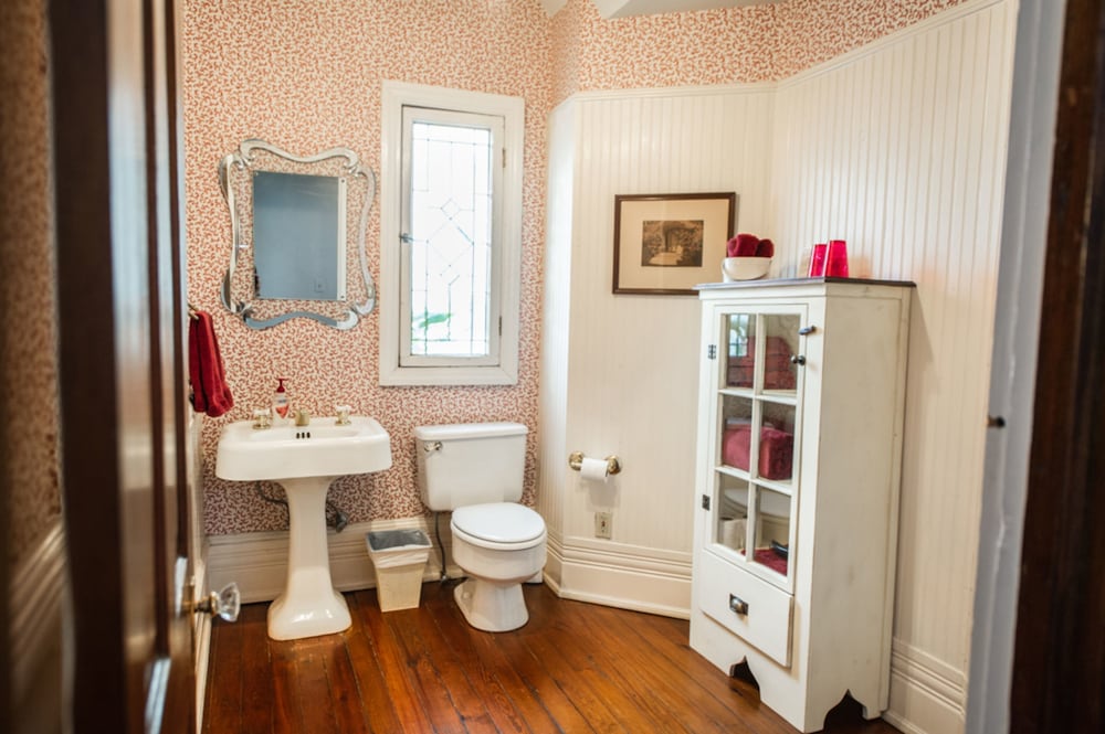 Sugar Magnolia Bed & Breakfast 31/34
