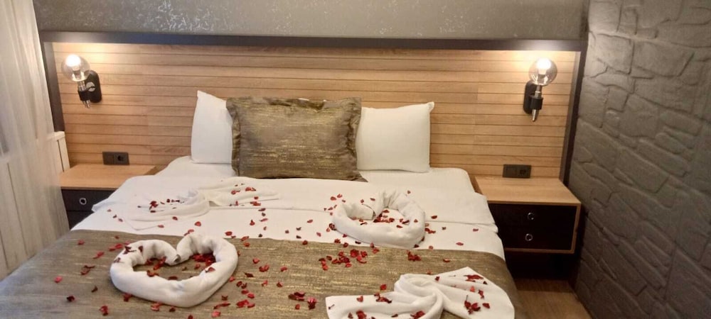 Cag Hotel 38/49
