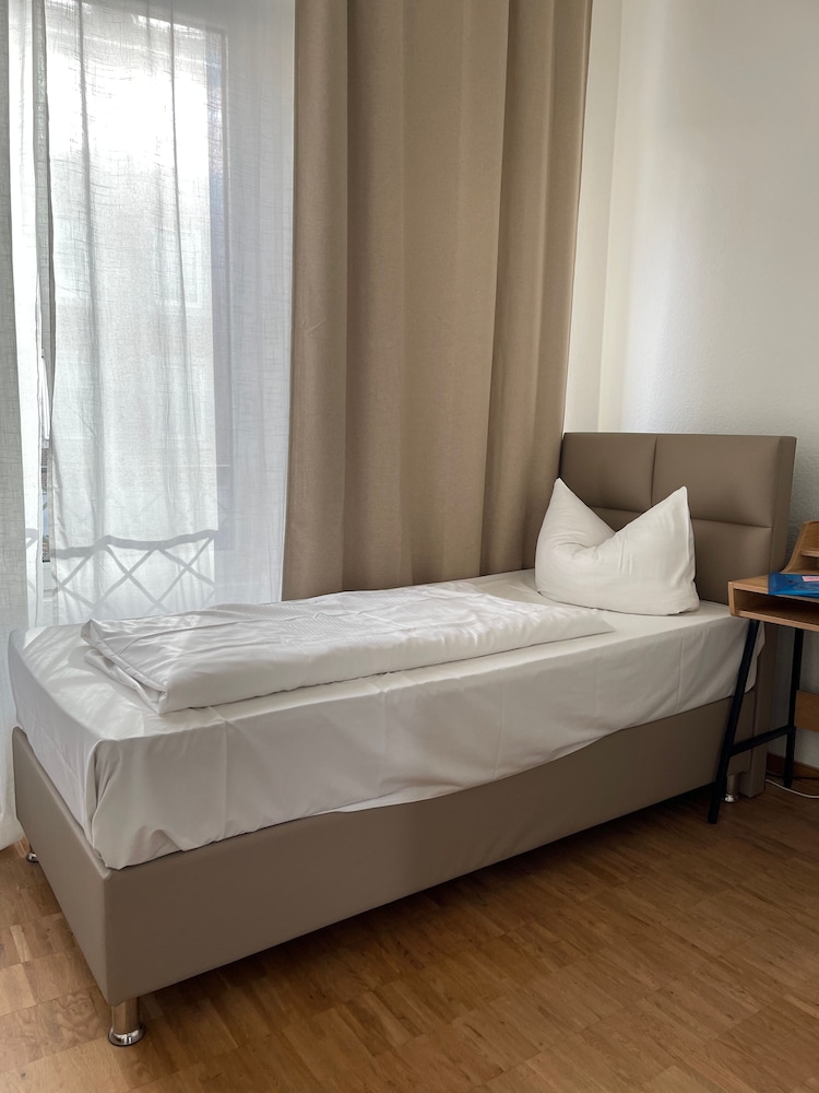 TM Hotel Düsseldorf 6/23