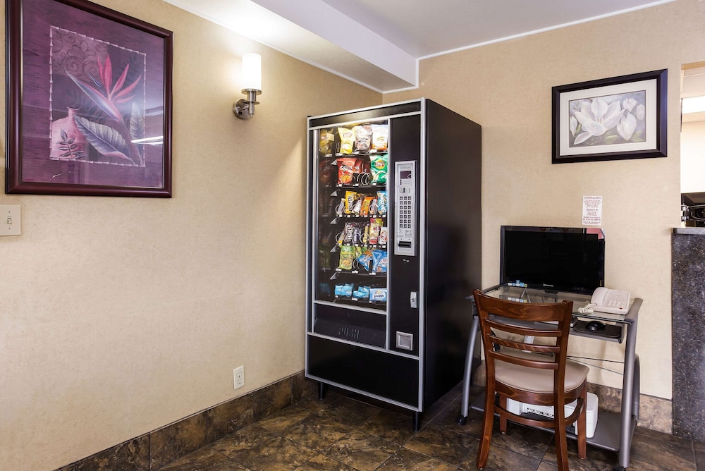 Quality Inn Airport Boise ID 41/50