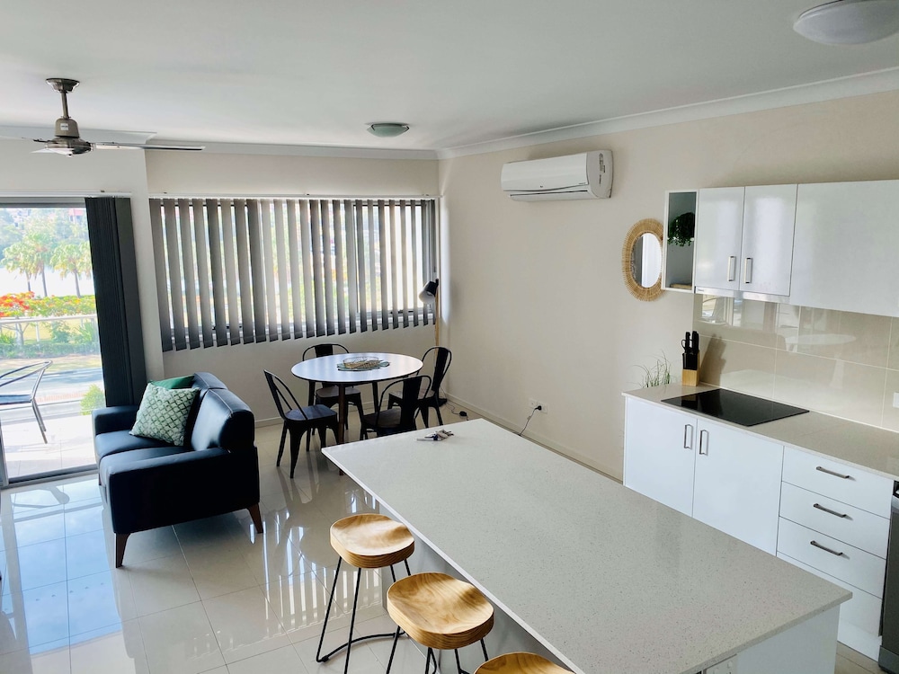 Best Western Plus North Lakes Hotel 37/50