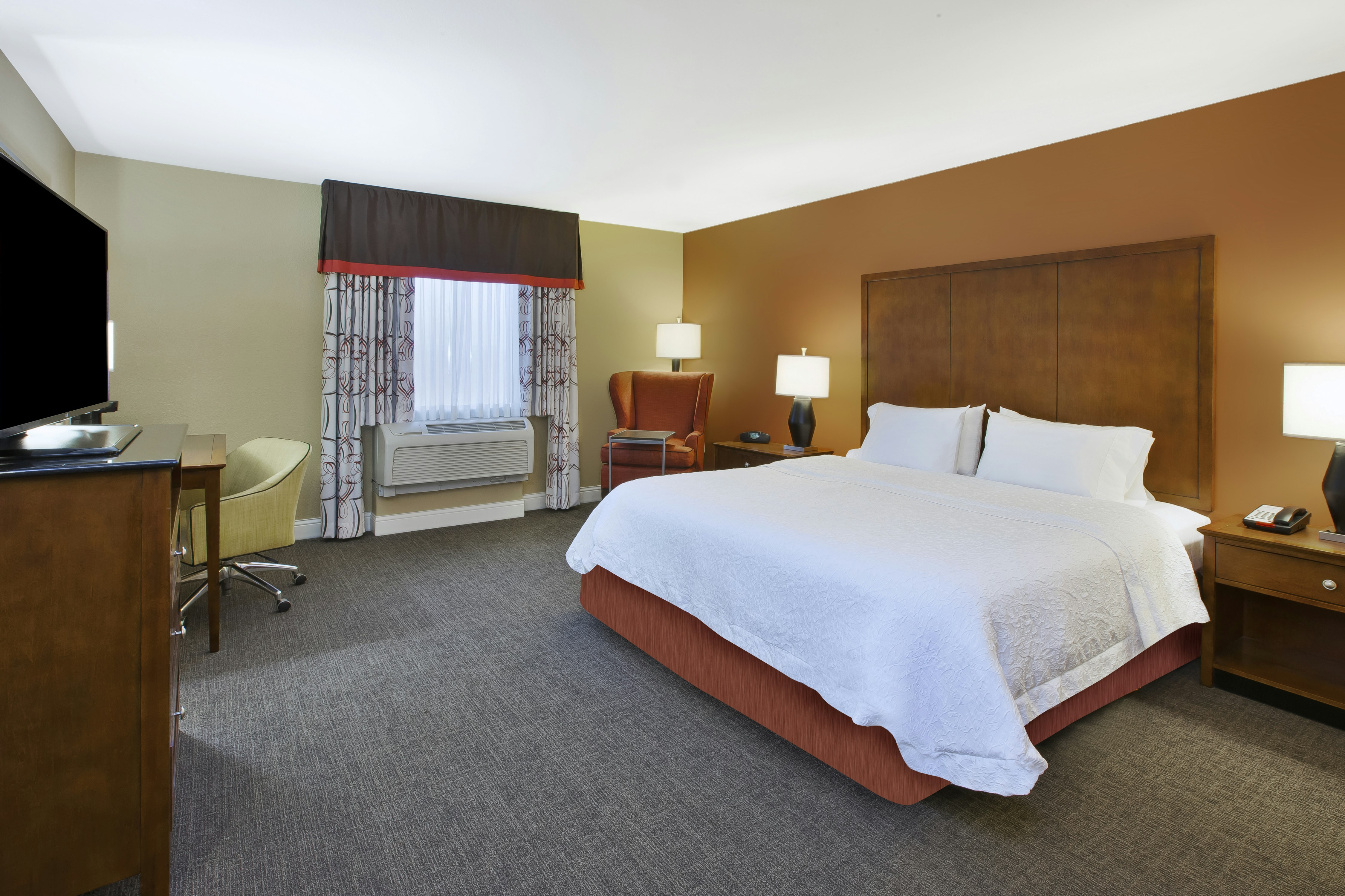 ROOM, KING BED, ACCESSIBLE