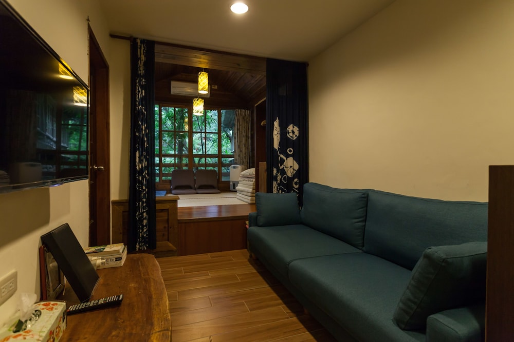 Zhuo Ye Cottage 28/50