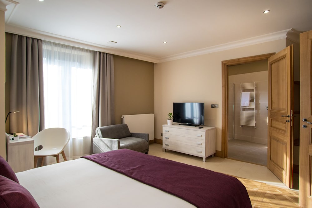 COMFORT, DOUBLE BED