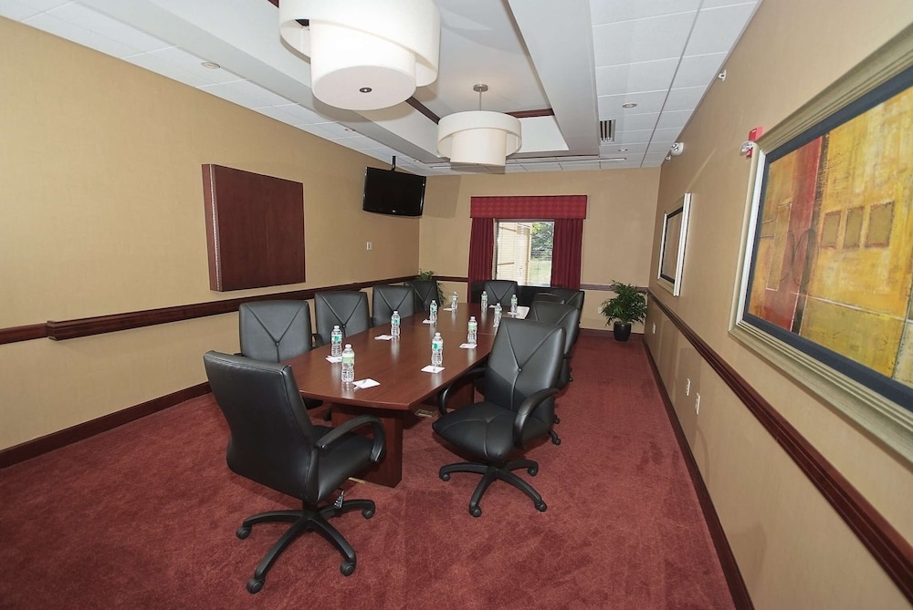 Hampton Inn And Suites Vineland 36/39