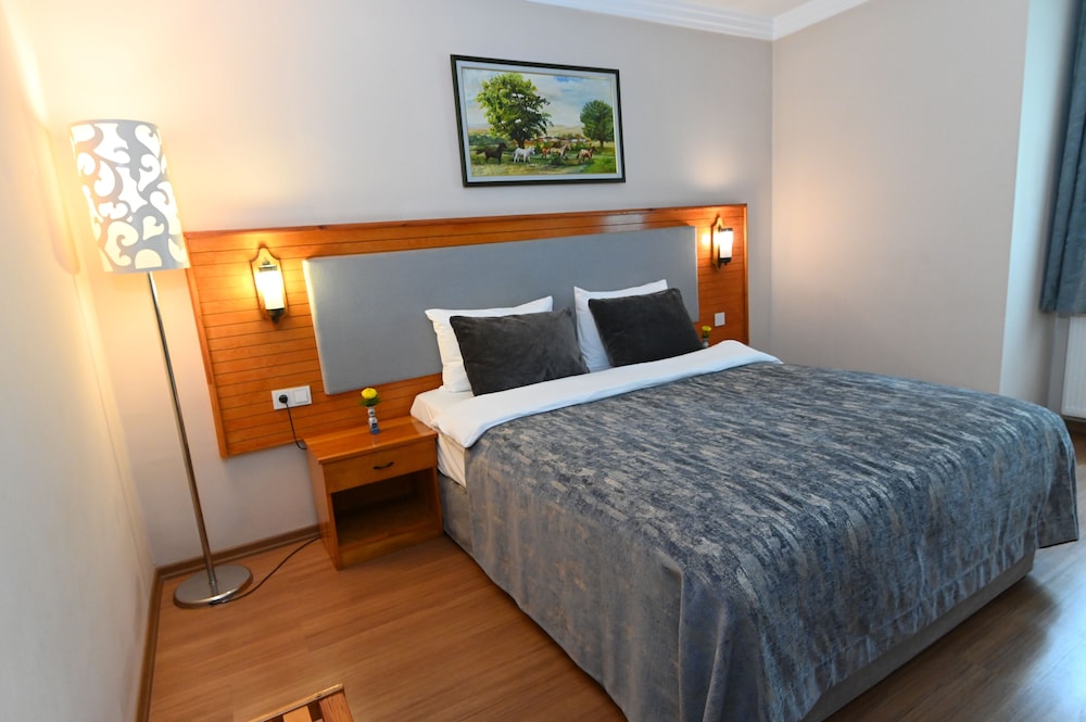 Suite, Villa, King Bed, Single Bed, Sofa