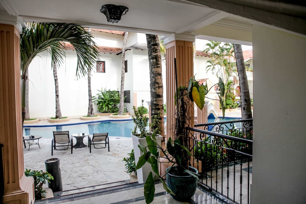 Seranta Brisas de Bavaro Ex the Mt Hotel 25/50