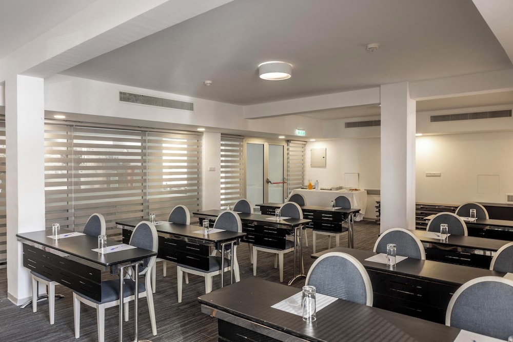 Park Beach Hotel 41/50