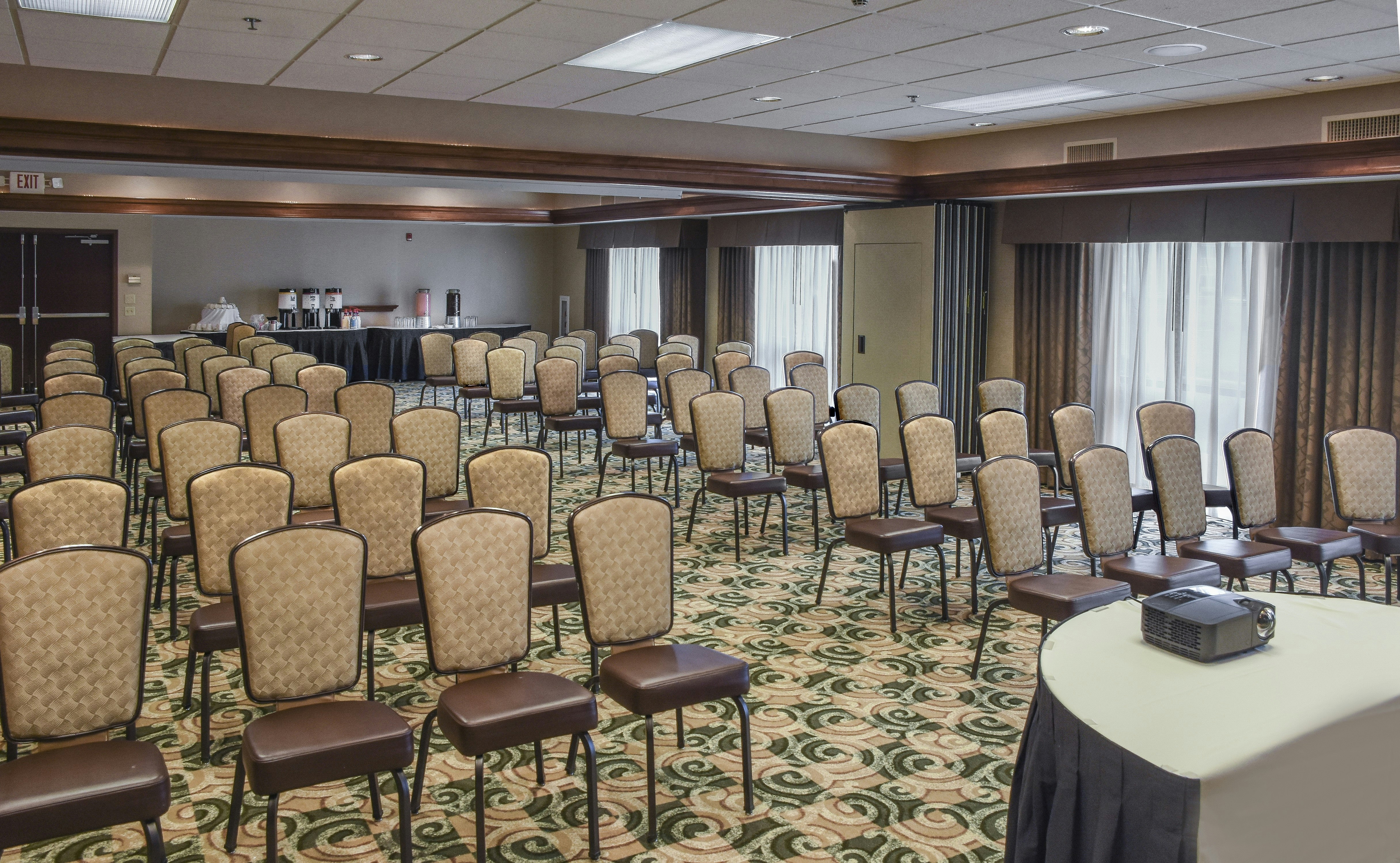 Hampton Inn & Suites Youngstown - Canfield 37/39