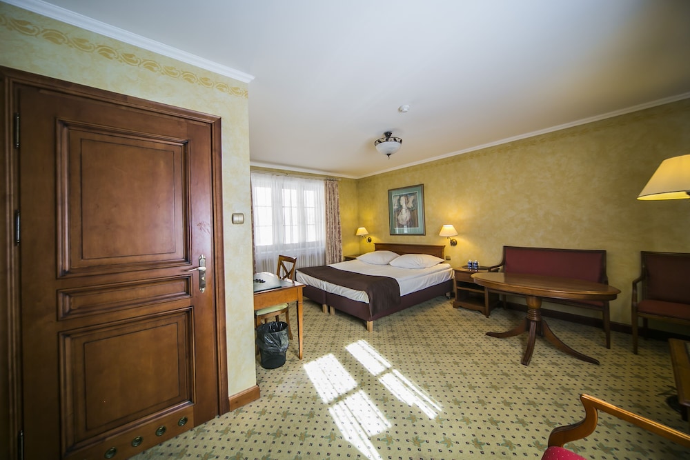 HOTEL OPERA 7/44