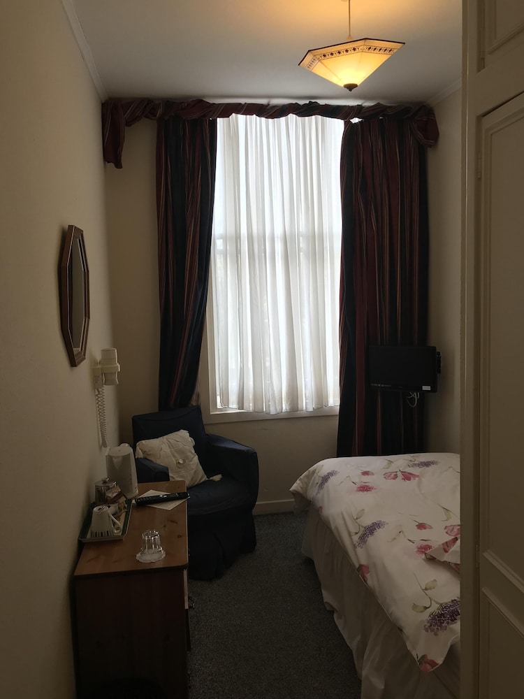 Dorstan Guest House 34/72
