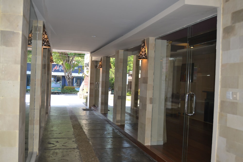 Svarna Hotel Sanur 2/48