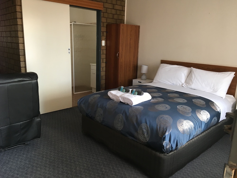 AIRPORT WHYALLA MOTEL 5/58