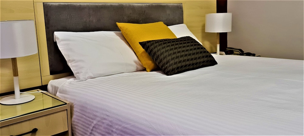 Brunswick Tower Hotel 10/60