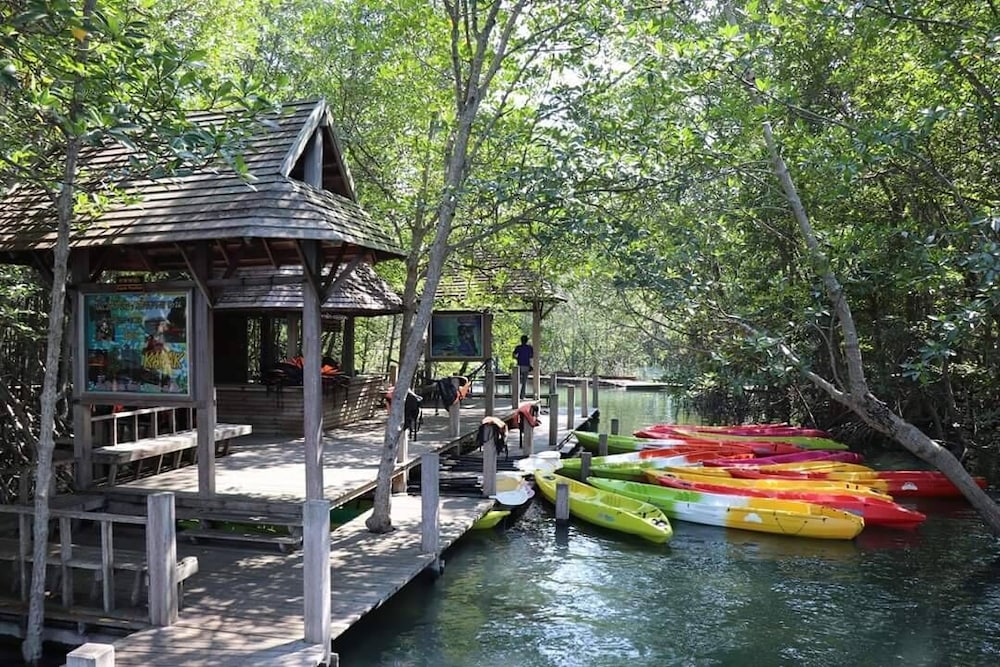 Jungle Bay Resort 33/42