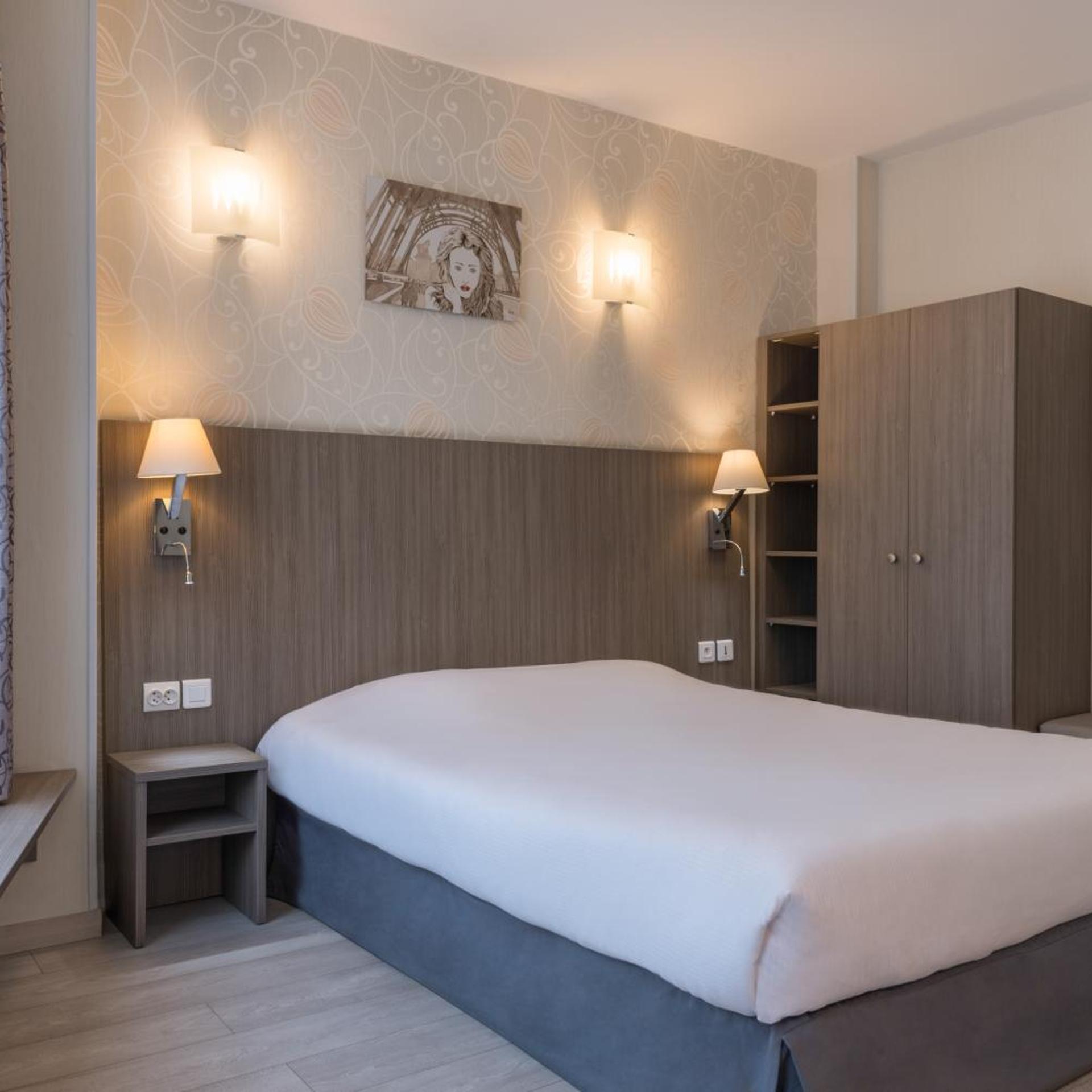 Louest Hotel 10/50