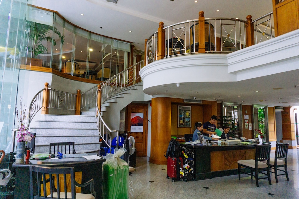 Silom Serene Boutique 51/65