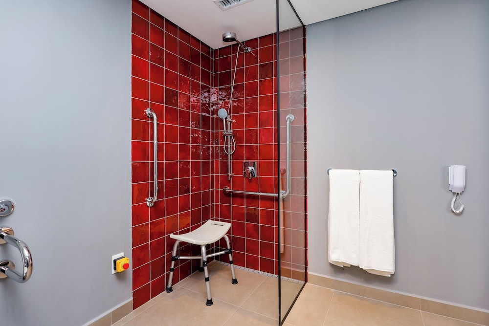 Radisson Red Ibirapuera 40/40