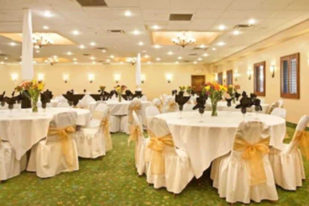 Ramada by Wyndham Tucson 43/63