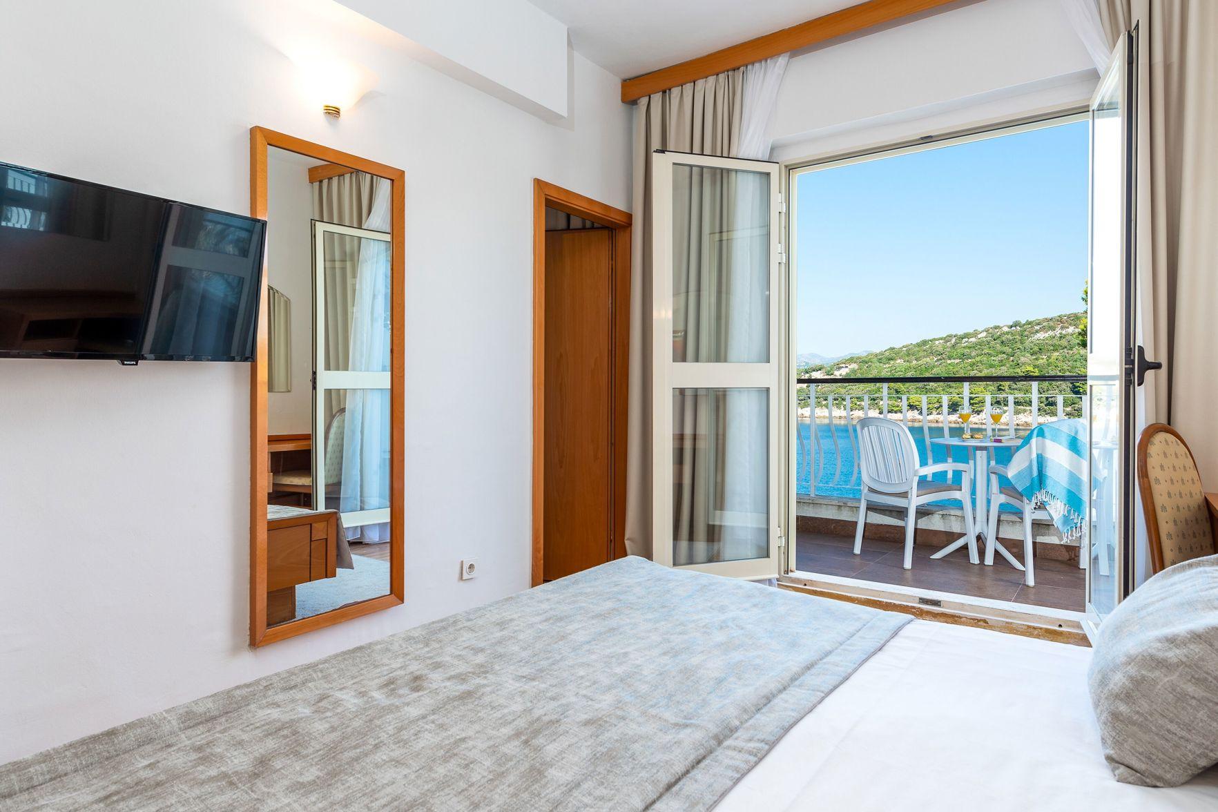 Room, Triple, Sea View