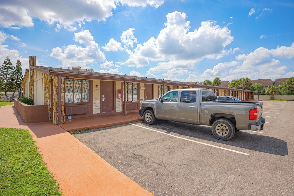 Liberty Garden Inn By Oyo Kissimmee Near Disney World 40/49