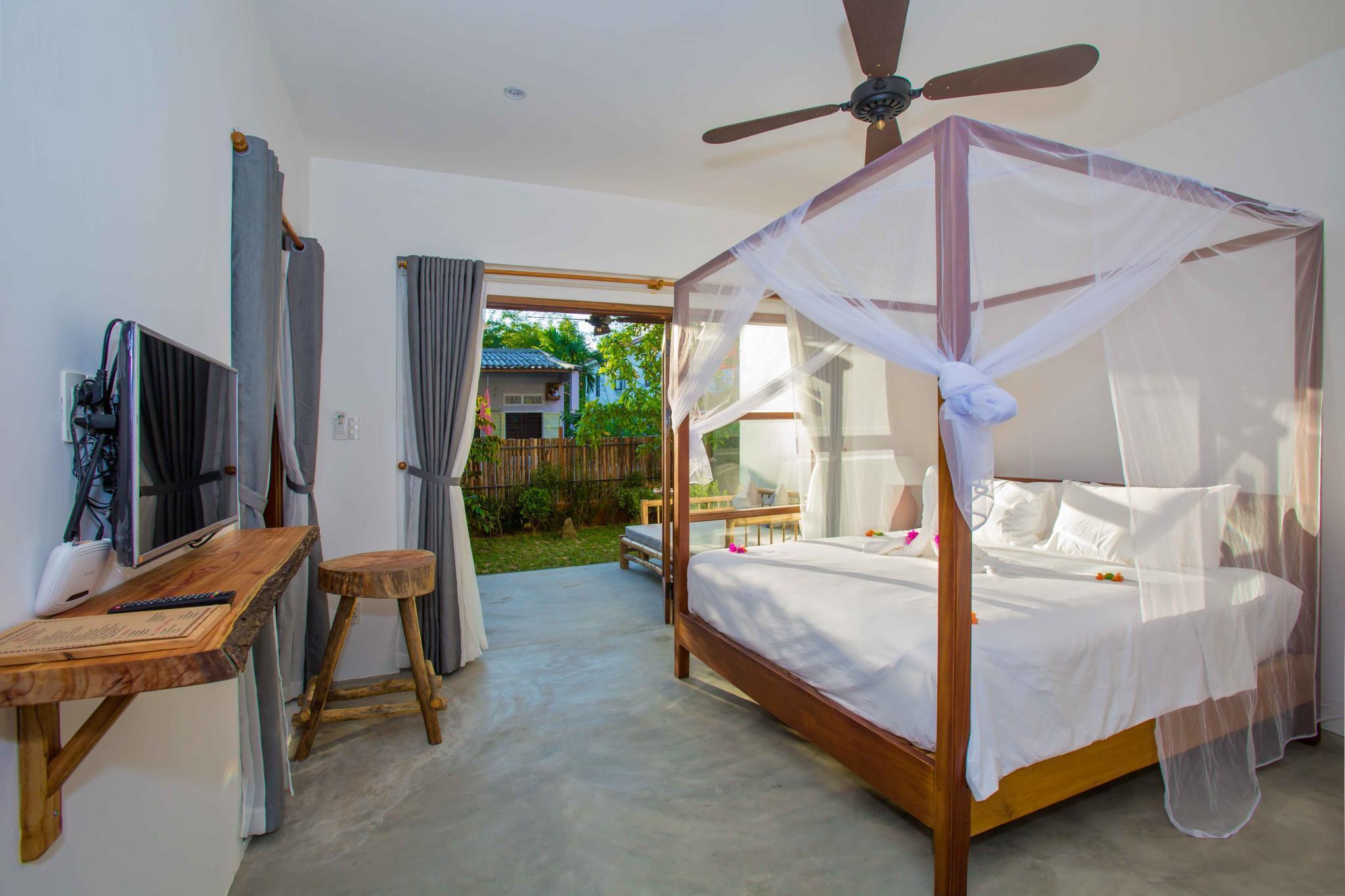 2 Bedrooms, Pool, Villa
