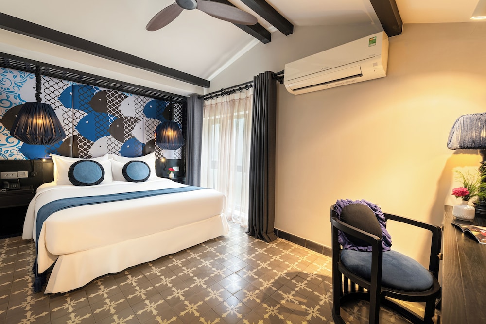 SUPERIOR, DOUBLE BED