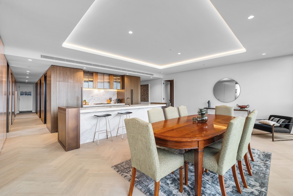 Collins House Apartments by CLLIX 35/50