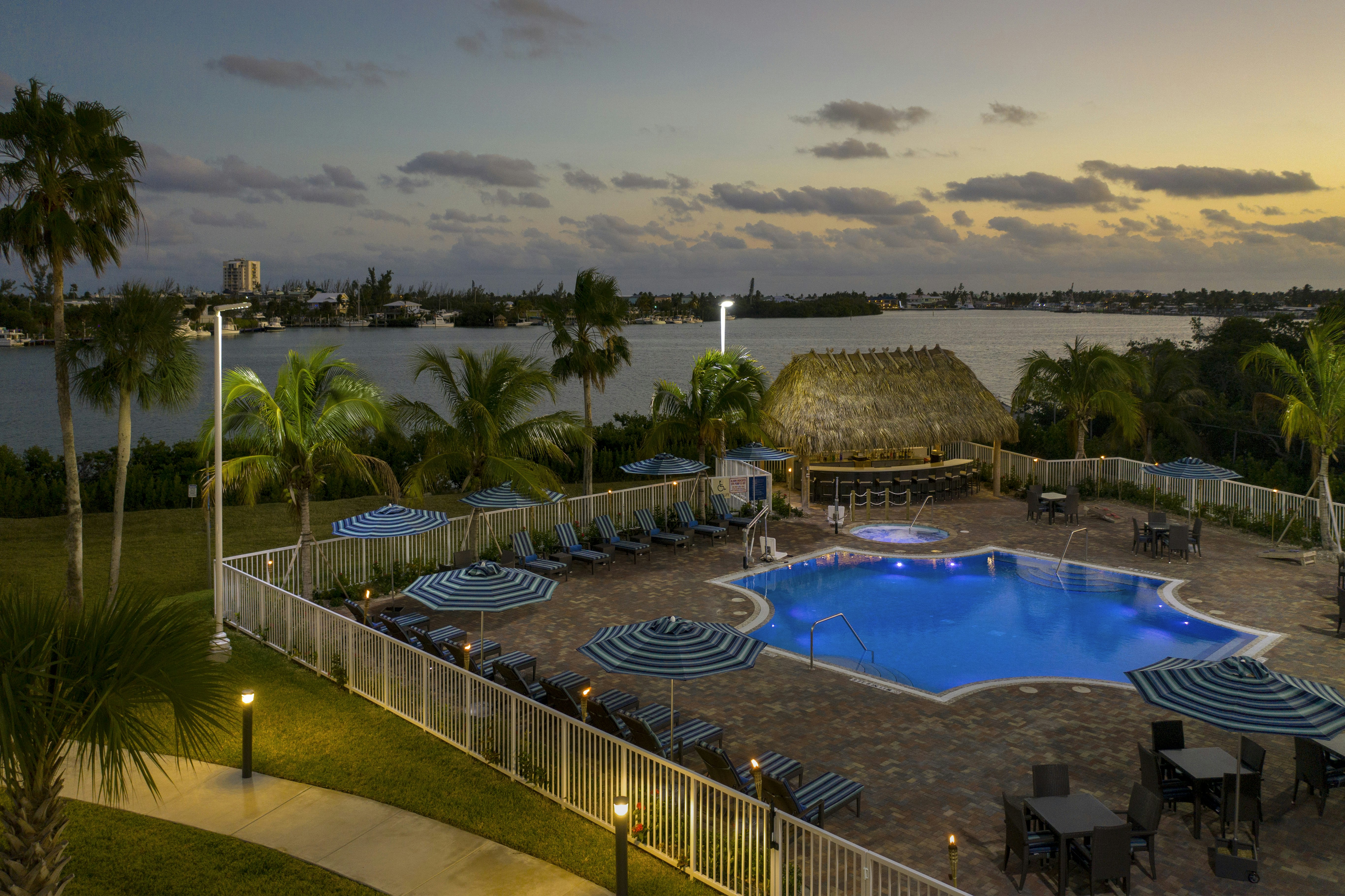 Hampton Inn Marathon Florida Keys Fl 28/58