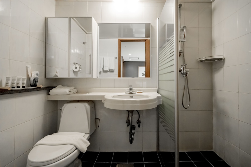 Oriens Hotel Residences 55/58