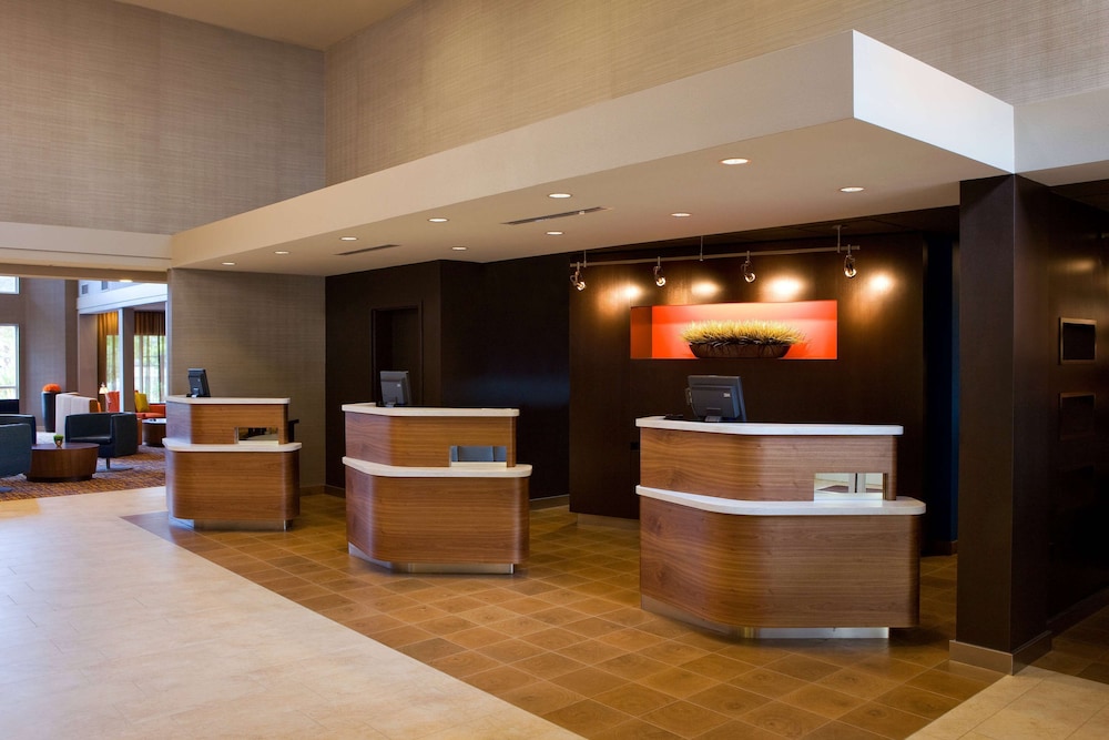 Sonesta Select San Francisco Airport Oyster Point Waterfront 9/67
