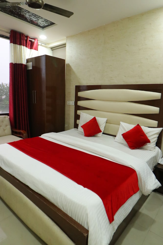 Hotel Eurasia Mohali Airport 9/18