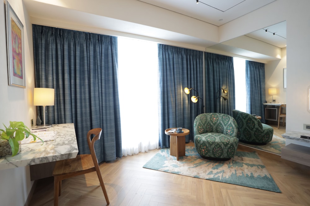 Mirage Hotel 45/68